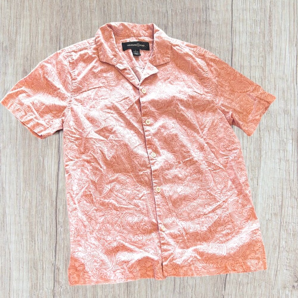 10-12 Treasure & Bond Waves Tropical Button Down